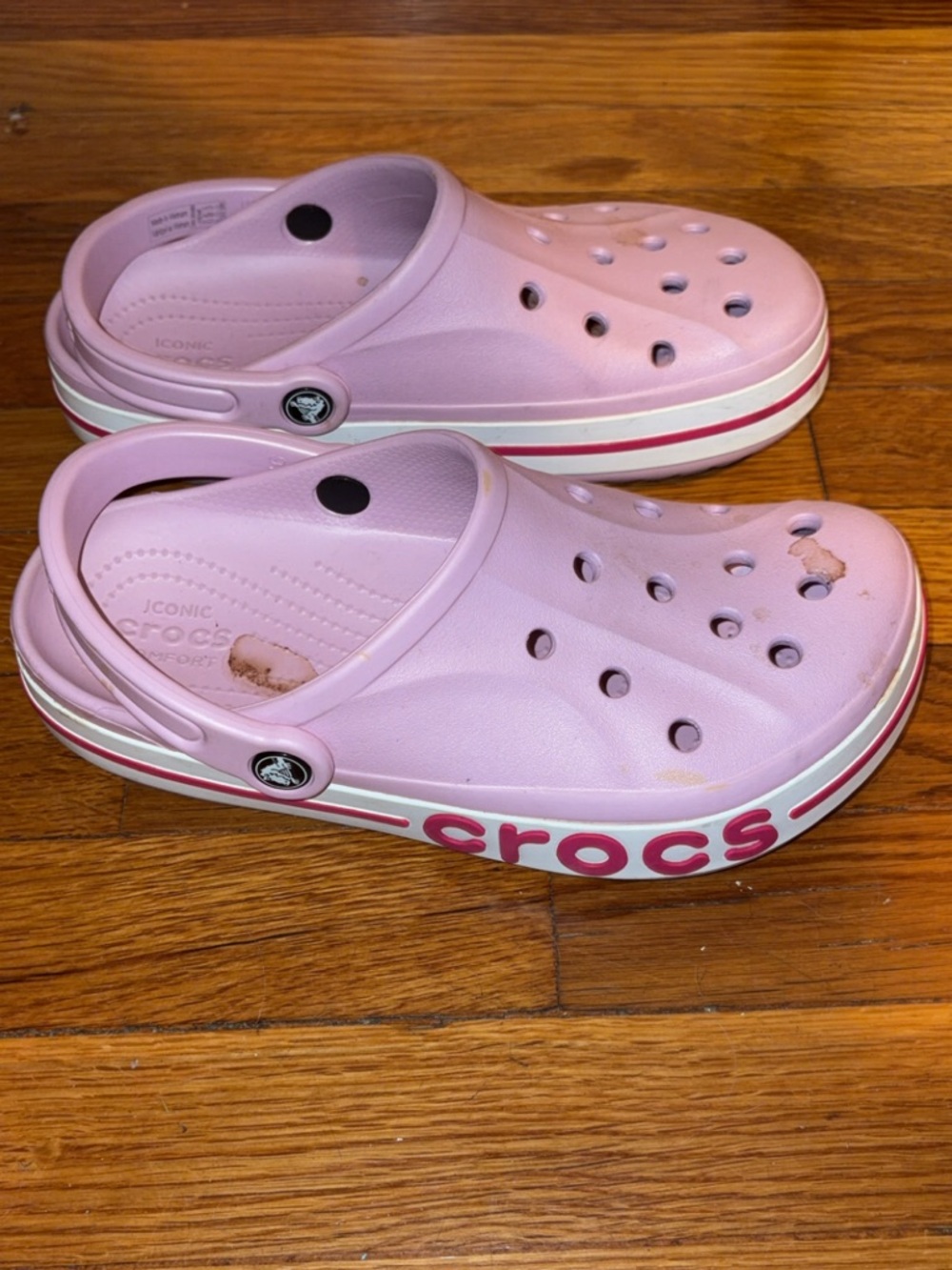 CROCS women’s size 8 Pink / purple - Picture 2 of 3